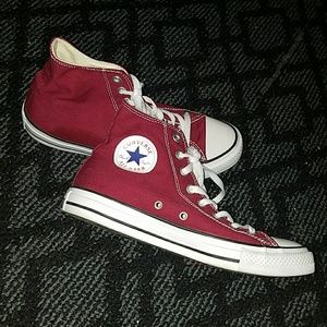 Burgandy hightop converse